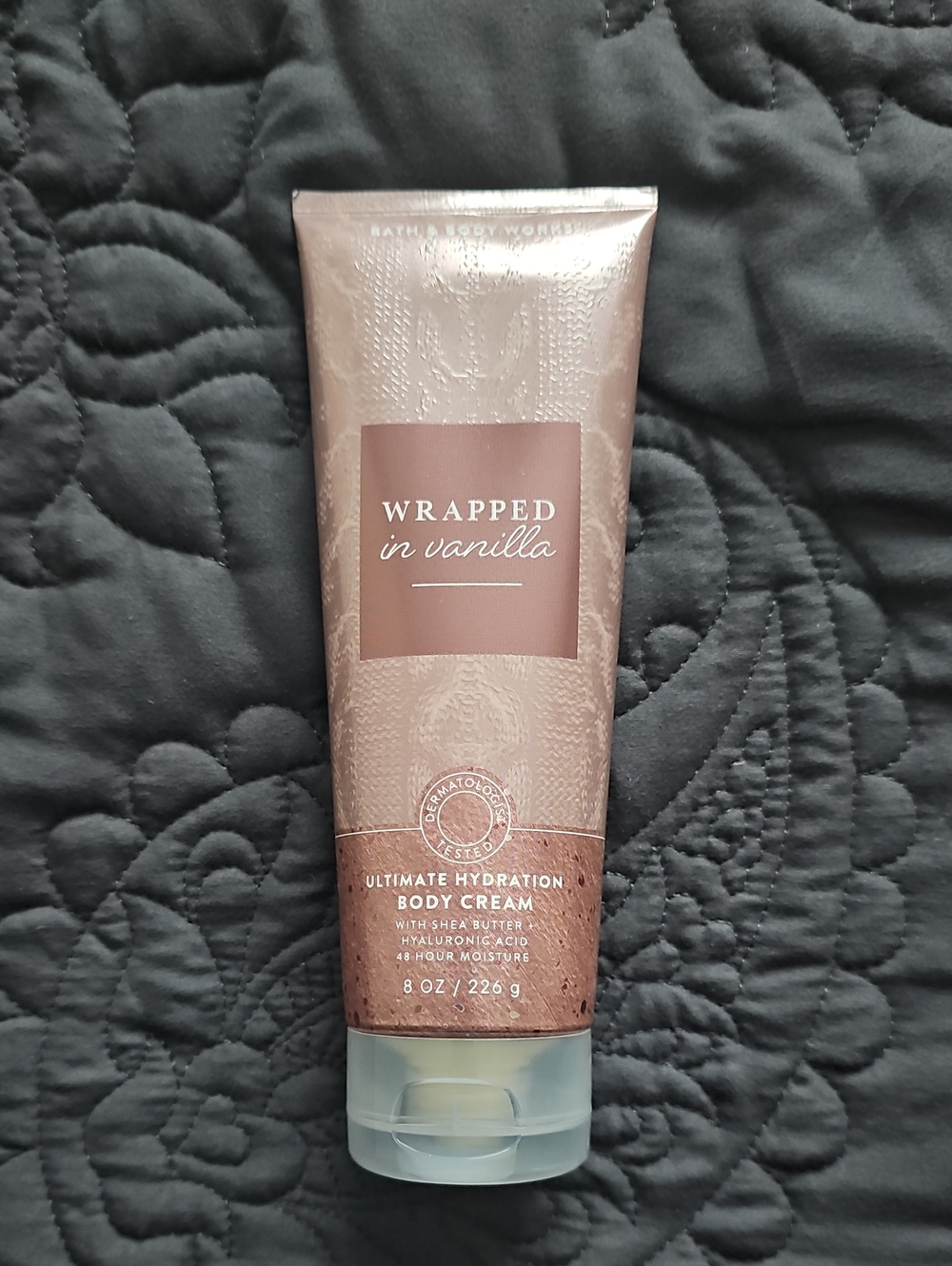 Bath & Body Works Wrapped in Vanilla Body Cream